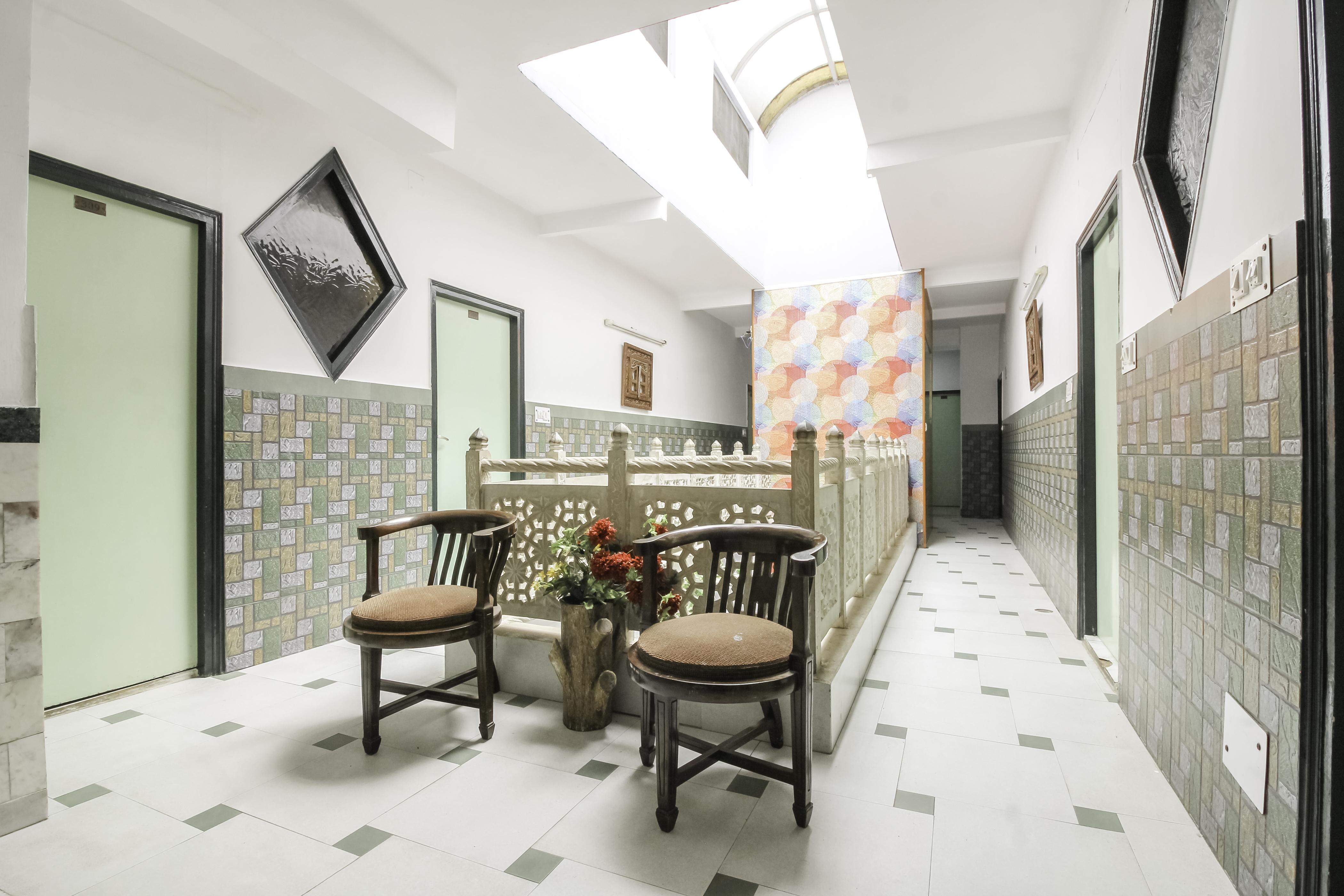 Oyo 3472 Hotel Rama Inn Нью-Дели Экстерьер фото