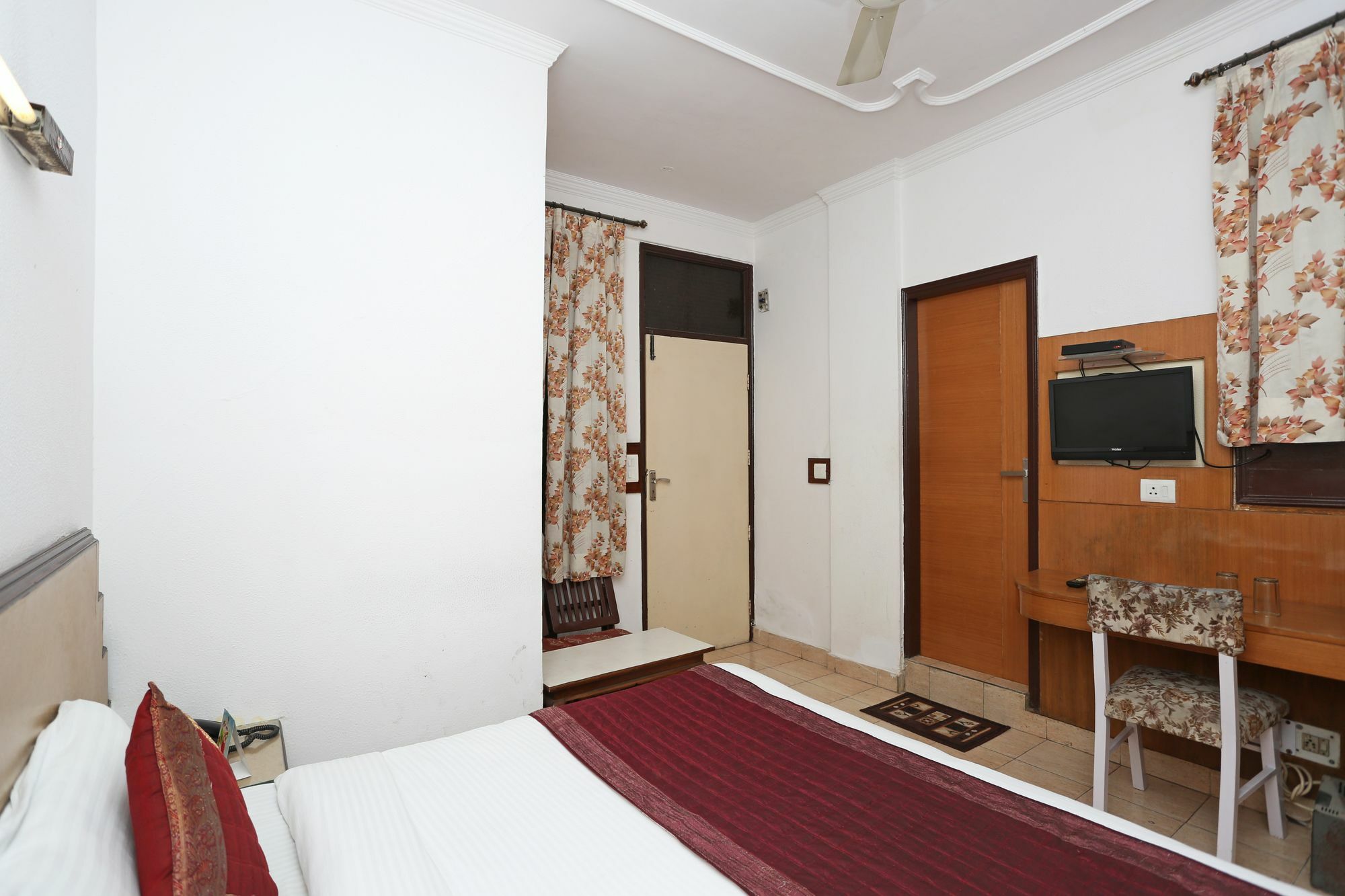 Oyo 3472 Hotel Rama Inn Нью-Дели Экстерьер фото